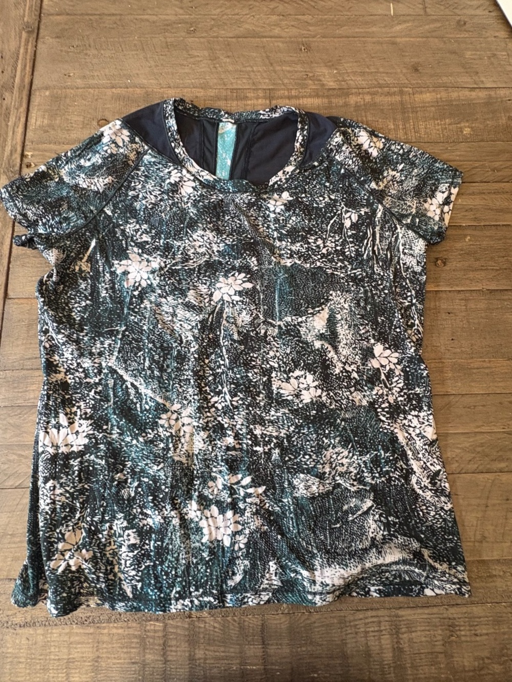 Lululemon Small Floral T-Shirt